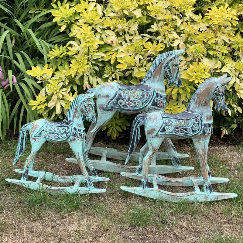 Deshayla Animals Statue