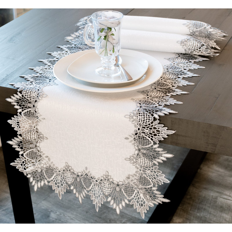 Chemin de table Lace, 16 po x 54 po
