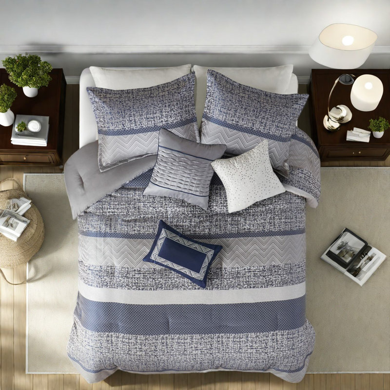 Luxurious 7-piece Jacquard Bedding Set, Navy Polyester, Transitional Style For King Beds