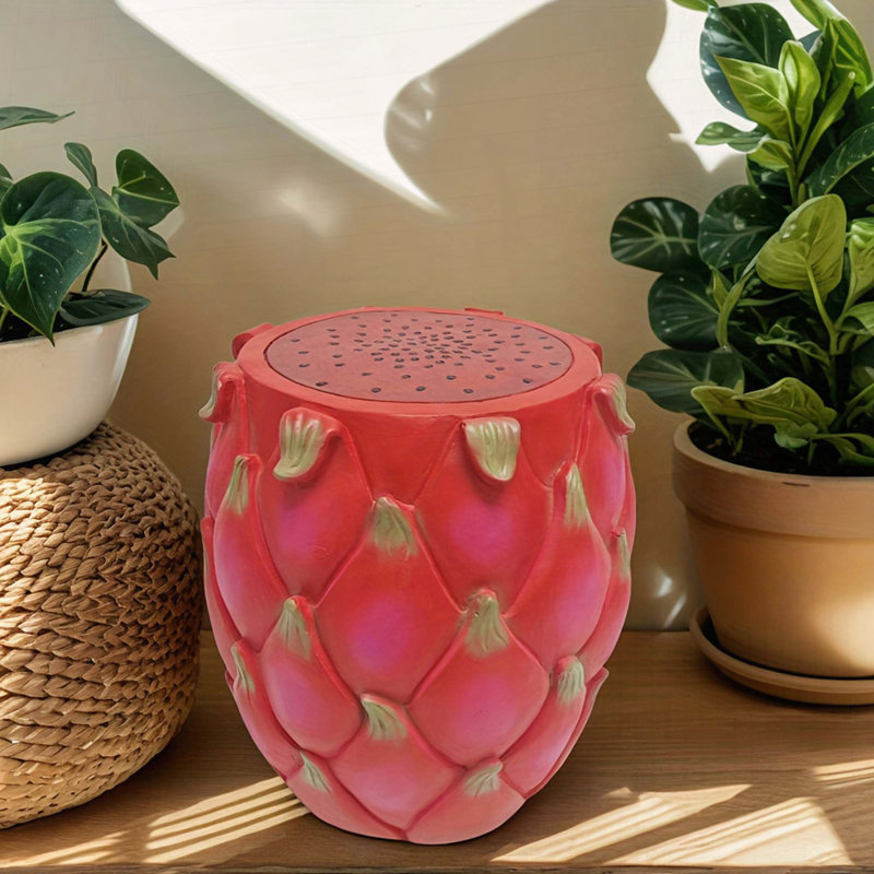 Tabouret surdimensionné en résine