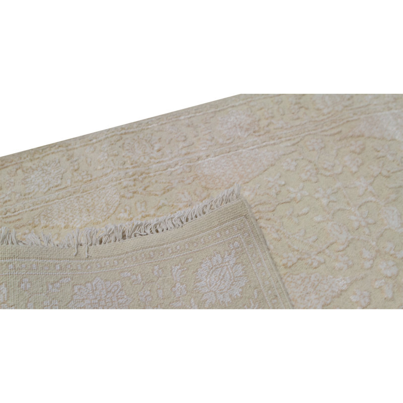 Floral Area Rug in Gray