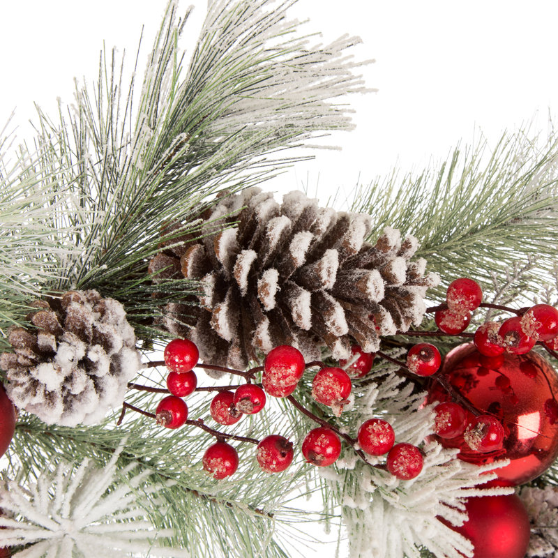 Couronne de pommes de pin et de ramure de Noël 24 po, Rouge