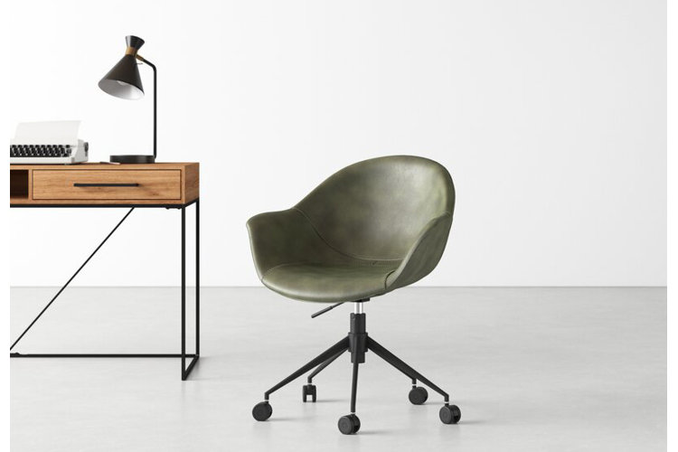 Kira task chair.