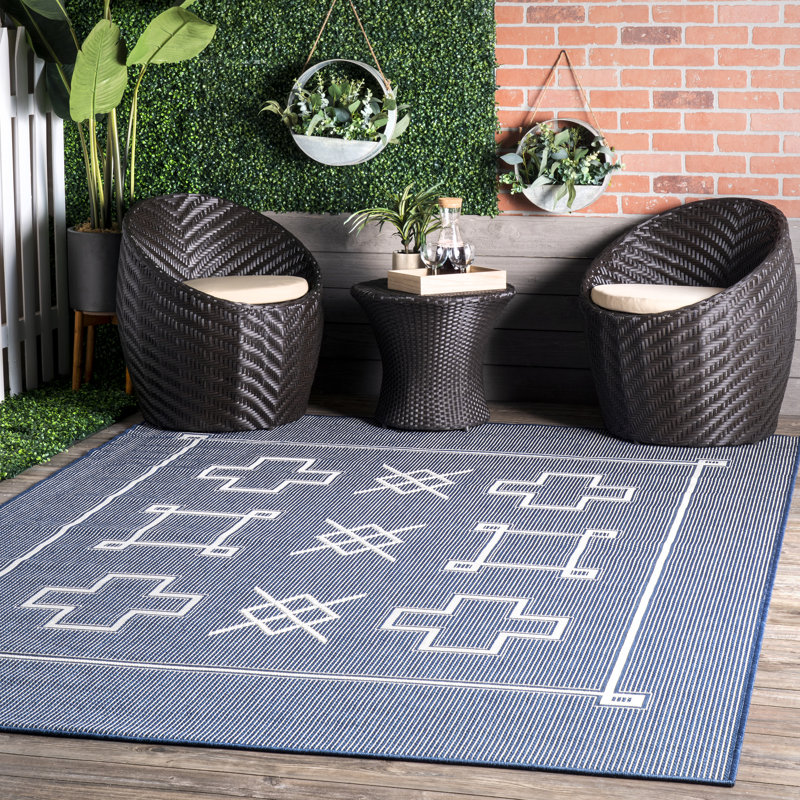 Tapis bleu intérieur / extérieur Quinlynn, Rectangle de 4 pi x 6 pi
