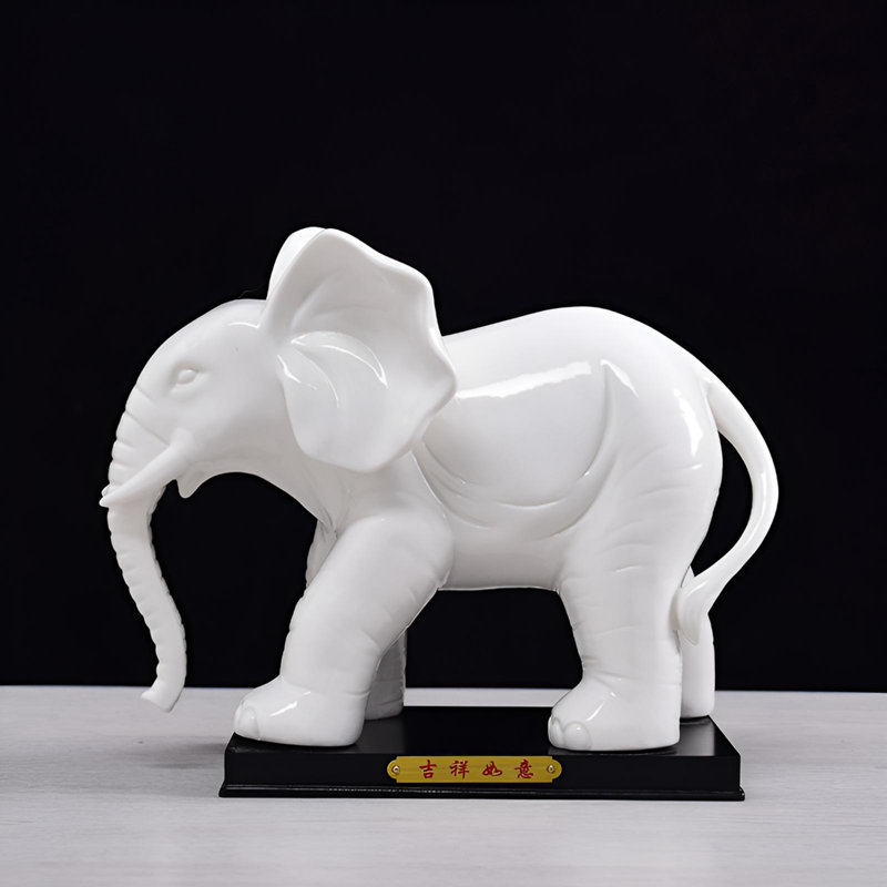 Charmante sculpture d'éléphant en céramique