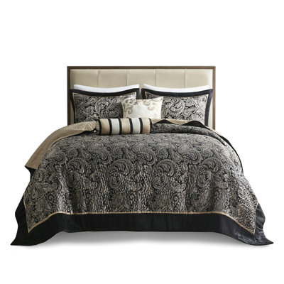 5 Piece King Size Bedspread In Elegant Black With Throw Pillows