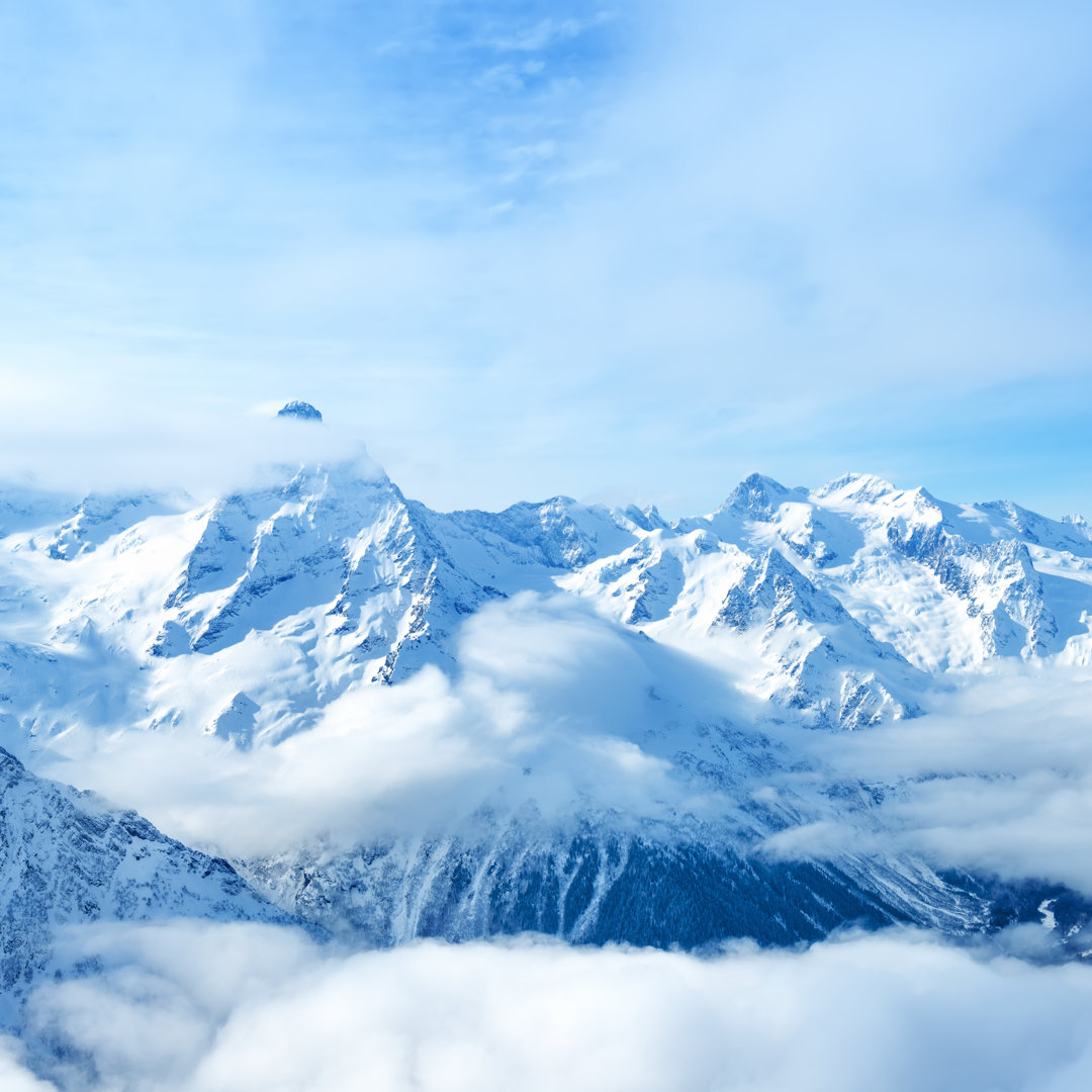 Darrow Mountain Dombaj, Russland von A Lis - Wrapped Canvas Photograph