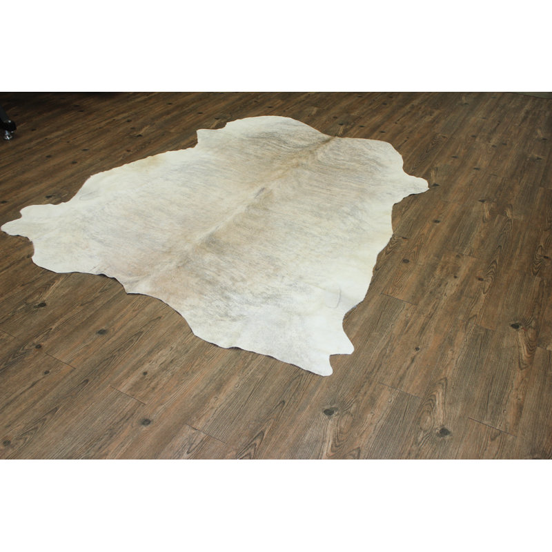 Tapis blanc cassé en cuir de vache doux tissé à la main de qualité supérieure Dearborn