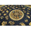 Tapis antique chinois à motif de médaillon à motif floral de la fin du 19e siècle