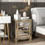 Commode 3 tiroirs Champagne Fait de verre épais. Idéal pour les salons, les chambres à coucher et les canapés. Résistance aux hautes températures, entretien facile. Comprend une poignée en cristal et un rail de guidage lisse.