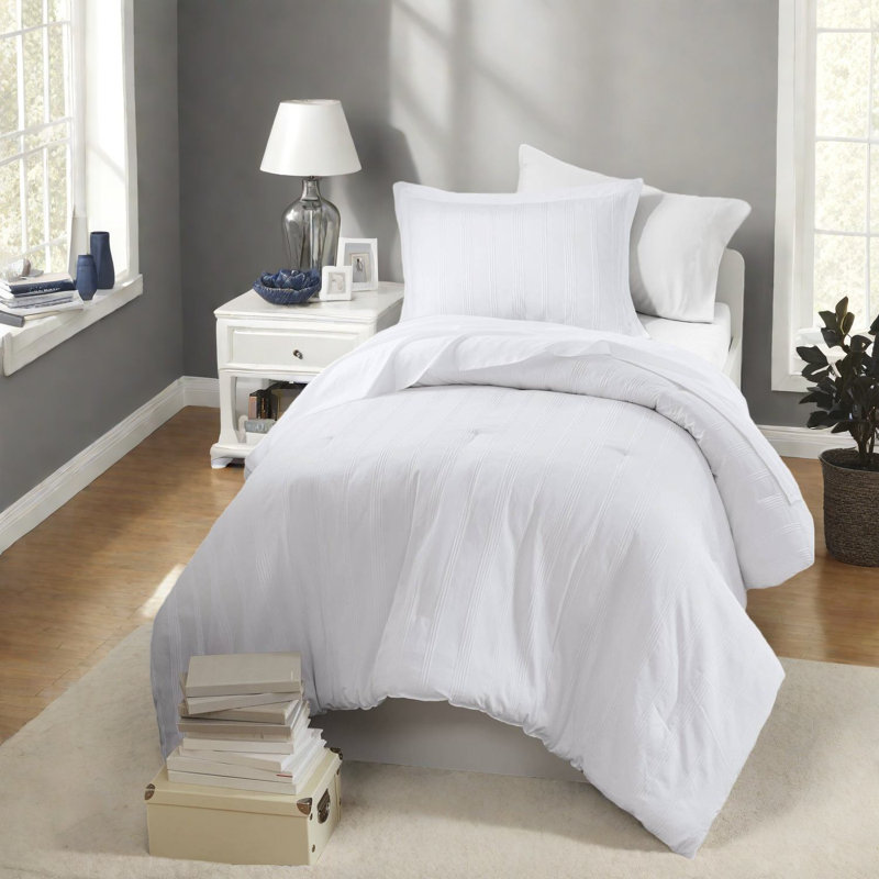 Calming White Bedding Sets With Striped Polyester Design For Dorms