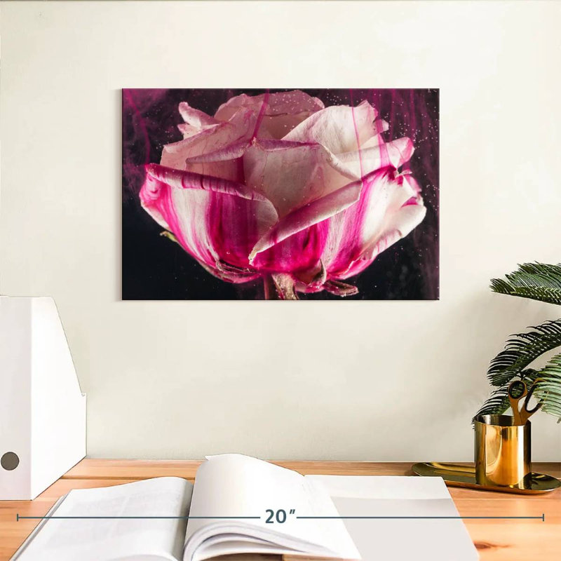 Harnek Modern Rose, 8" H x 12" W