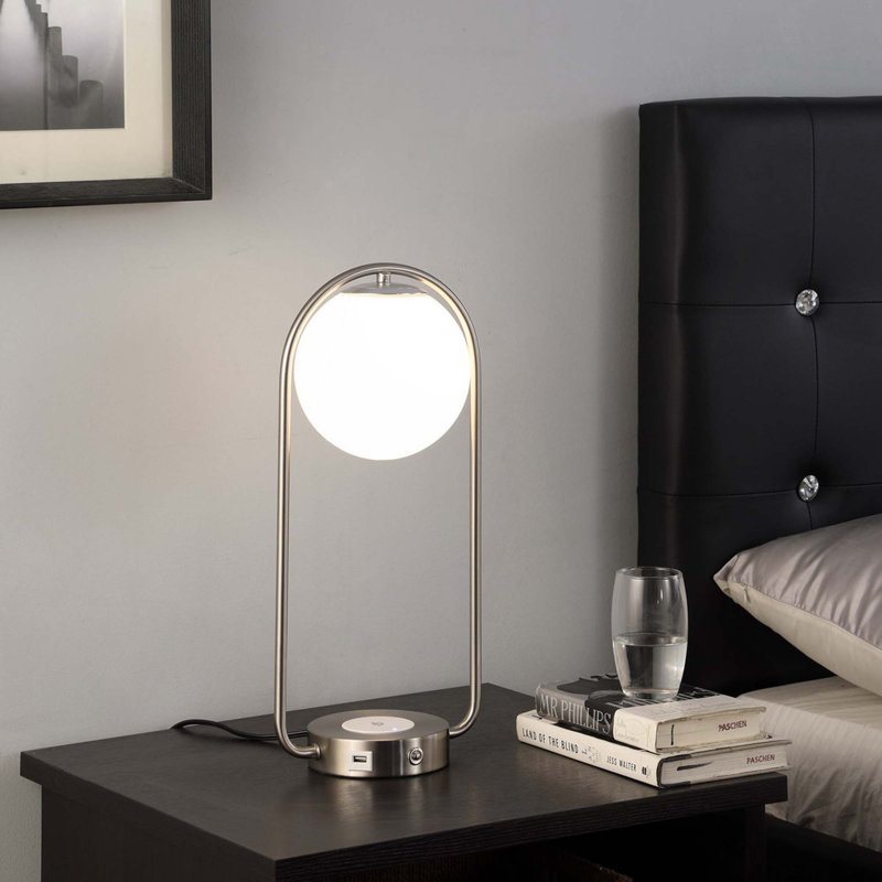 Amorina Metal USB Table Lamp