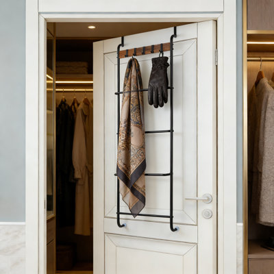 Porte-serviettes à suspendre au-dessus de la porte avec 5 crochets et 5 niveaux de rangement, porte-serviettes de salle de bain compact et organisateur pour la chambre à coucher, la salle de lavage et le dortoir