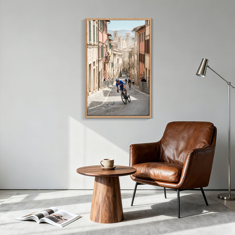 Ensemble de 1 tableau sur toile représentant une rue à vélo, 30"H x 20"W, Toile tendue