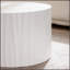 Ensemble de 2 tables d'appoint gigognes rondes en bois avec motifs complexes pour les salons et les chambres modernes