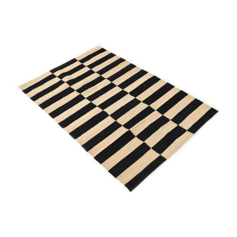 Tapis noir et blanc Noe