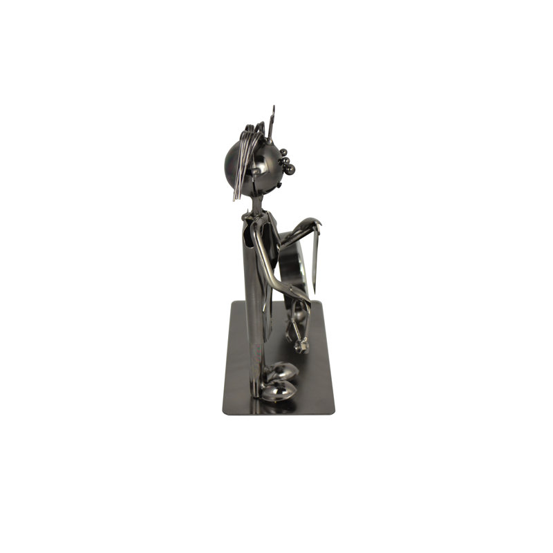 People Figurines & Sculptures