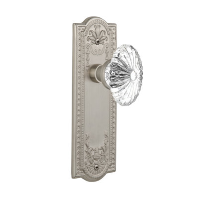 Meadows Plate with Oval Fluted Crystal Door Knob