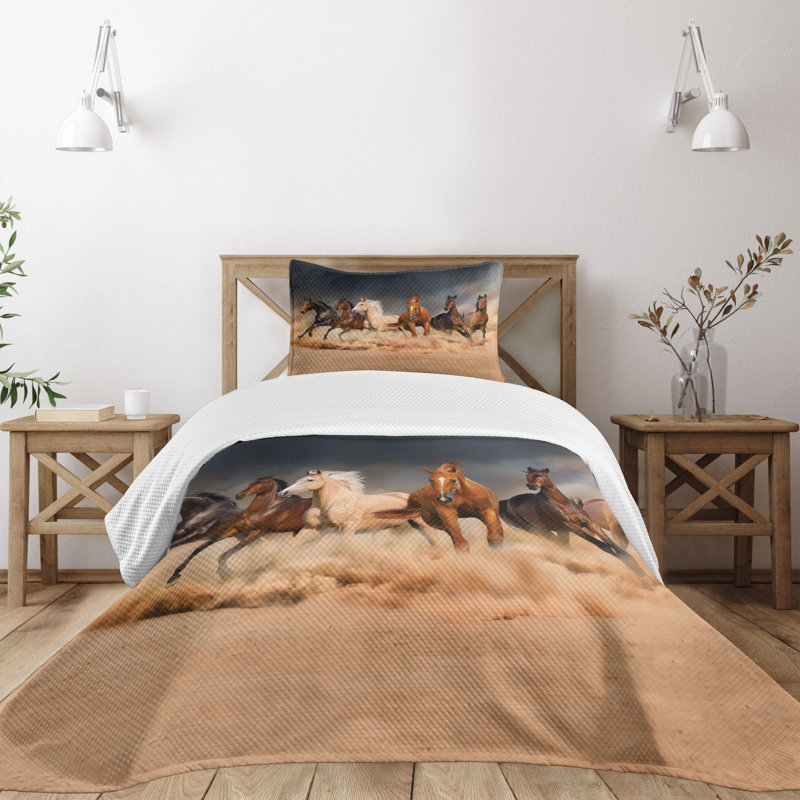 Twin Brown Horse-Themed Quilted Bedspread Set