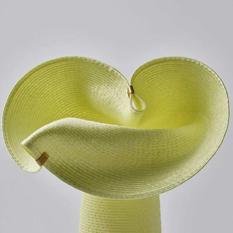 Vases de table en polyester blanc de fantaisie ; PP ; verre, Yellow