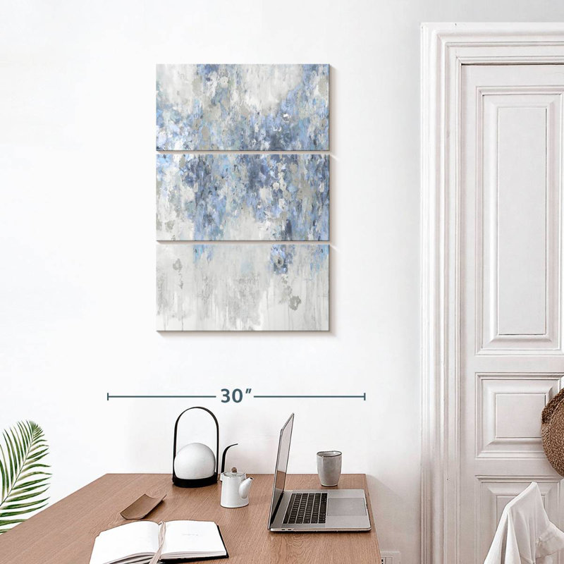 Avery Cascade Blue With Silver, 32" H x 20" W