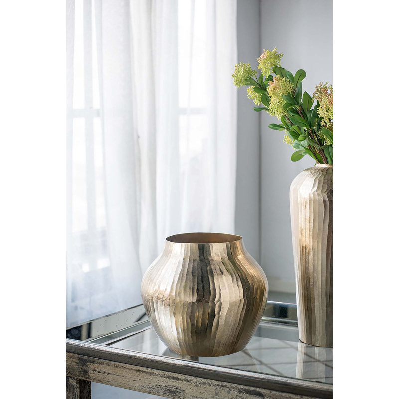 Vase à fleurs en aluminium doré, H 9 po x l 11 po x P 11 po