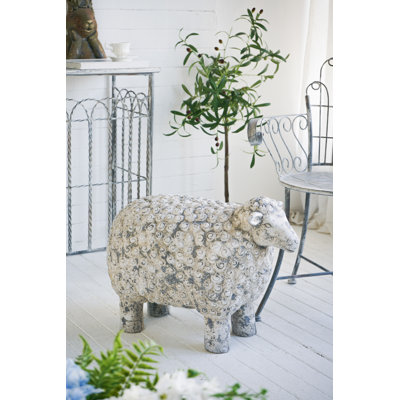 Figurine 25,5 x 13 x 18 po en forme de mouton magnésien blanc, 25,8 x 13,2 x 18,1 po, oxyde de magnésium, 1 pièce, blanc et gris, mesurant H 18 po x l 25,5 po x P 13 po, elle est parfaite…