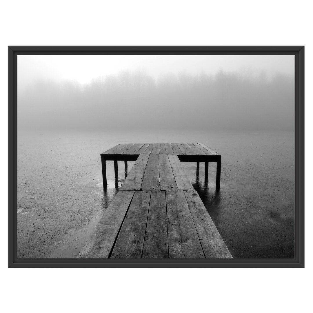 Gerahmtes Wandbild Steg am See Nebel