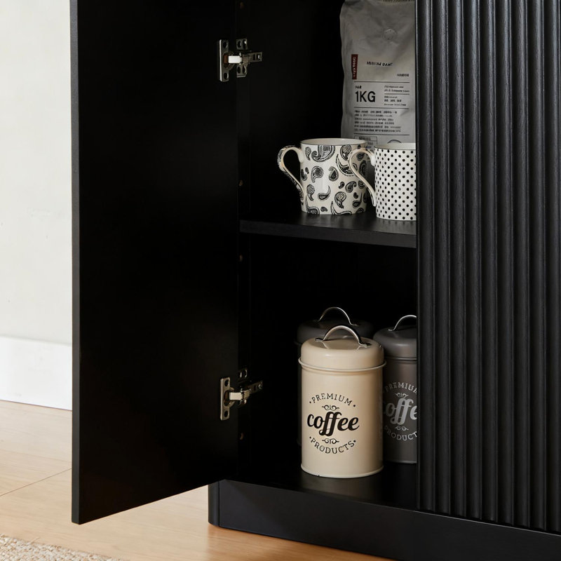 Buffet 67 po avec 6 portes et 6 portes