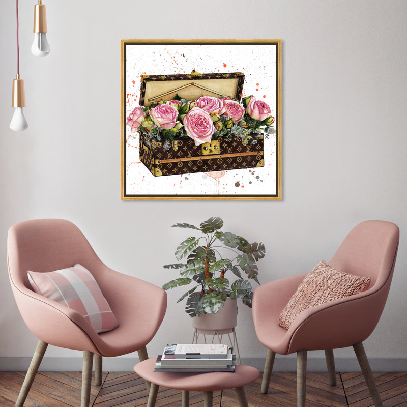Doll Memories - Trunk Full of Flowers - Peinture sur toile avec cadre flottant, H 24 po x l 24 po