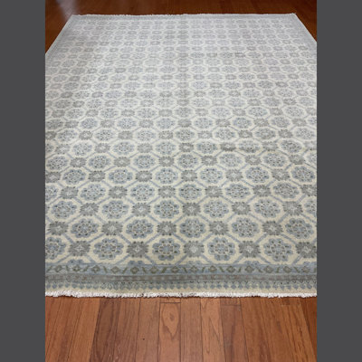 Tapis géométrique gris / beige en laine crocheté à la main à motif géométrique 8 pi x 10 pi