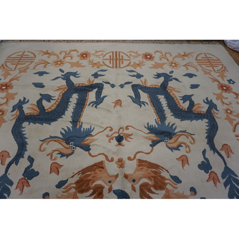 Tapis de grande taille à motif de dragon artistique chinois antique de couleur ivoire clair