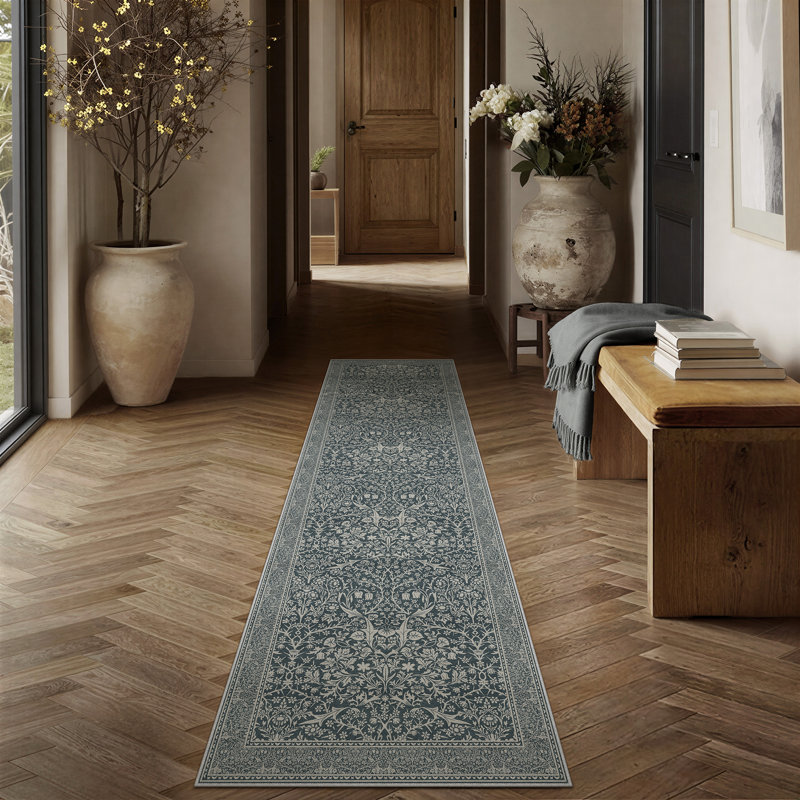  Tapis floral lavable à la machine avec envers antidérapant Alora, Bleu / Vert, 0.28", Tapis de couloir 2 pi x 8 pi