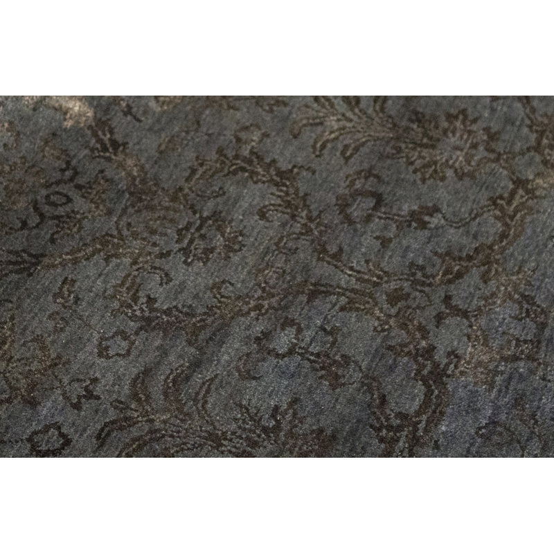 Area Rug in Gray