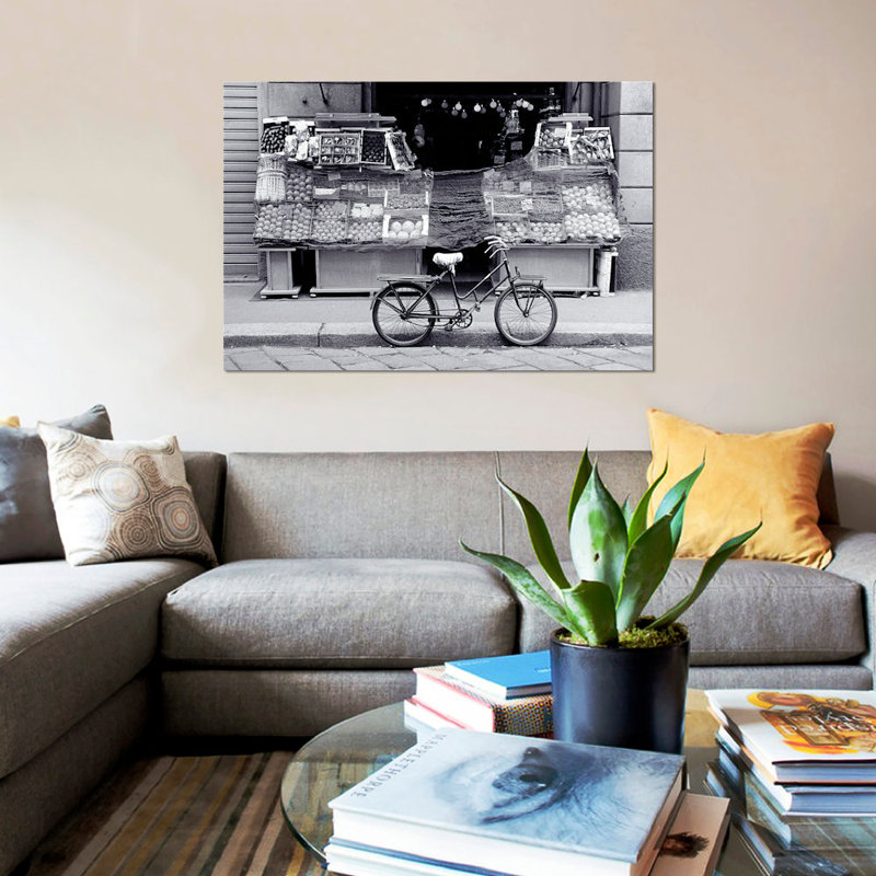 Bicyclette et support à fruits - reproduction de photo sur toile, H 18 po x l 26 po x P 1,5 po, Pas de tapis, Toile tendue