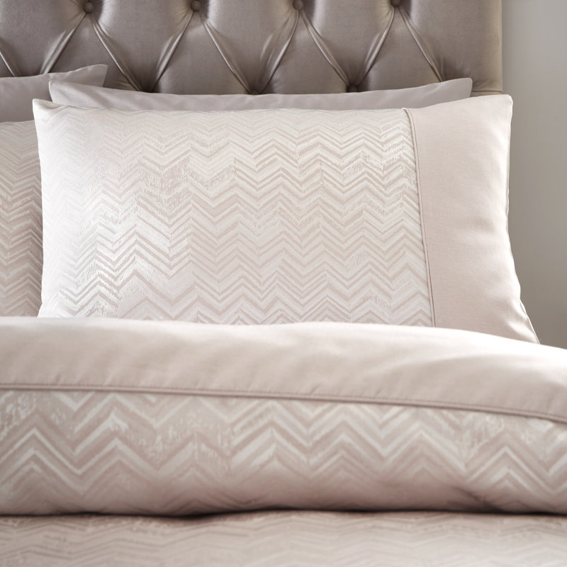 Portfolio Home Antibes Chevron Waves Soft Easy Care Bed Linen Bedding Duvet Cover Set With Pillow Case, Pink