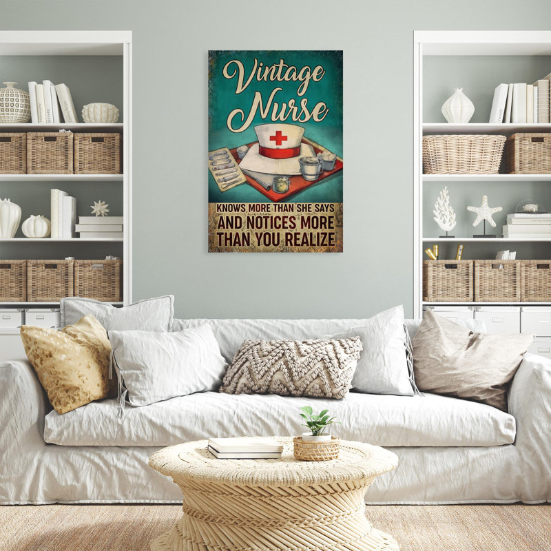 Vintage Nurse - 1 pièce, impression sur toile tendue sur toile tendue, H 36 po x l 24 po x P 1,25 po