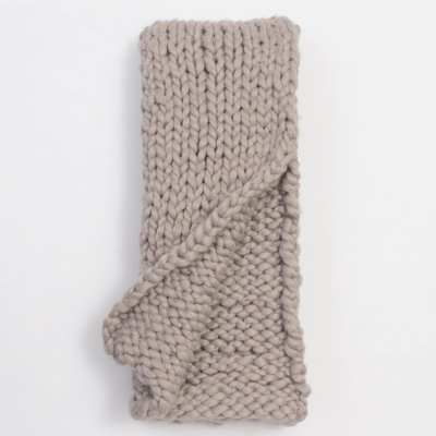 Hannelle Throw Blanket