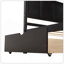 Lit plateforme peu encombrant avec lit gigogne, structure en bois robuste, idéal pour les chambres compactes et les chambres d'amis.-1561310235