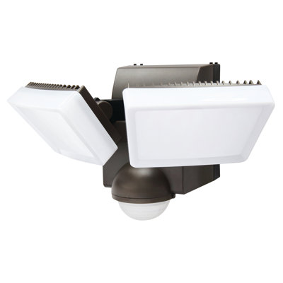Iq America Lb1880bz 800 Lumen Battery Operated Led Motion Security Flood Light Wall Eave Universal Mount Indoor Outdoor Closet Shed Storage Attic Workshop Garage Safe Barbeque Light Bz