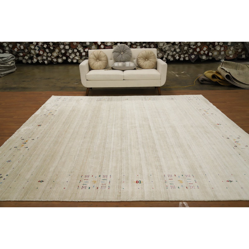 Élégant tapis carré Gabbeh 10 x 10 avec détails subtils