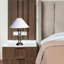 Lampe de table haute 27 po en métal avec finition, abat-jour en lin blanc
