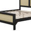 Structure de lit en rotin de bois, lit plateforme avec tête de lit, pied de lit et espace sous le lit-130145617-130145620