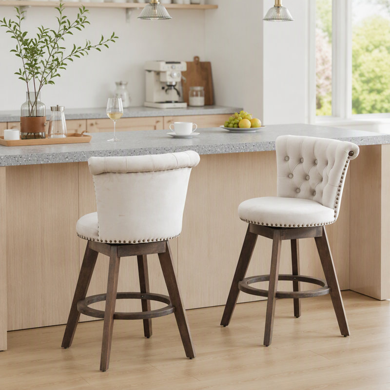 Ensemble de tabourets de bar pivotants avec dossier et bords touffetés à la main, revêtus de velours, offrant confort et style pour les cuisines et les bars