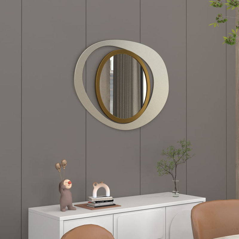 Iron Framed Wall Accent Mirror in Gold/White