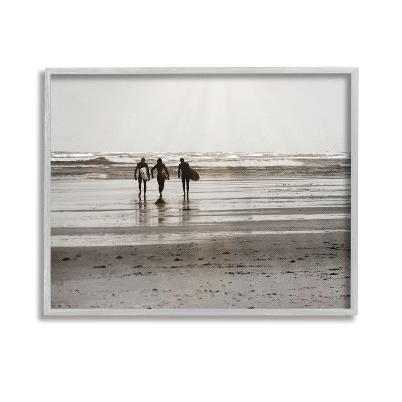 «Strolling Surfer Friends», art de la giclée encadrée par GraffiTee Studios, Estampe numérique Farmhouse, H 16 po x l 20 po