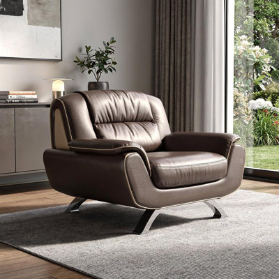 Fauteuil club brun en cuir avec accents argentés et rembourrage moelleux
