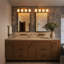 Luminaire de meuble-lavabo moderne en or avec abat-jour en verre opale-1312366594-1312366605