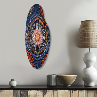 Teiksma - Transitional Curved Shape Asymmetric Metal Wall Art
